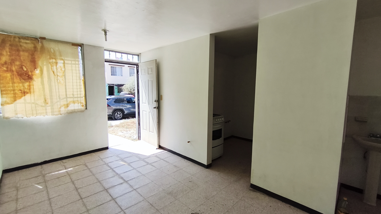 Departamento en Venta-Calle Portal Rayones #413-A, Fraccionamiento Portal de Lincoln, García, Nuevo León, C.P. 66013. - Vista 2