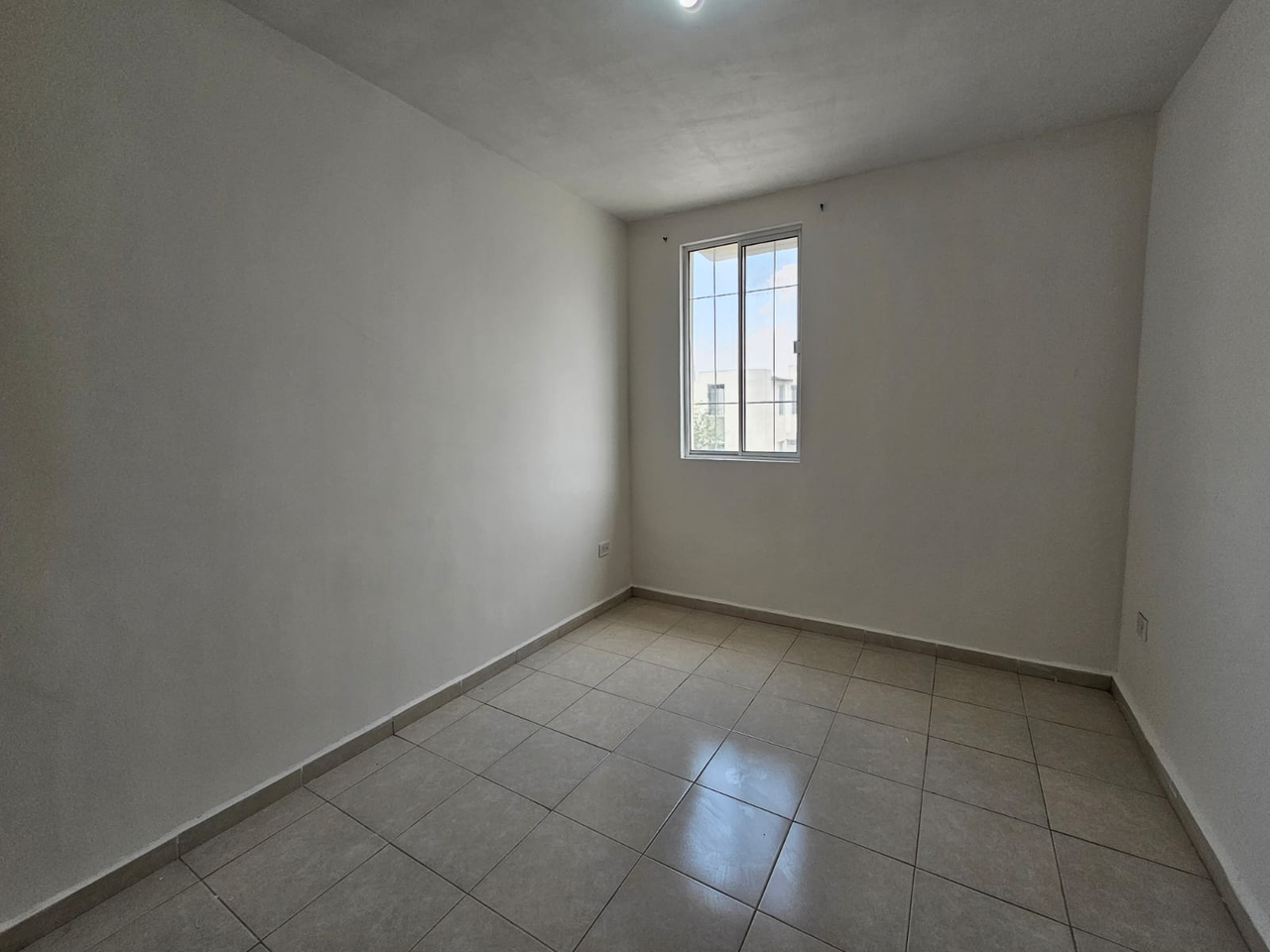 Casa en Venta-C. Sabiduría, Fraccionamiento Parques Zafiro Azúl Real, García, N.L. - Vista 2