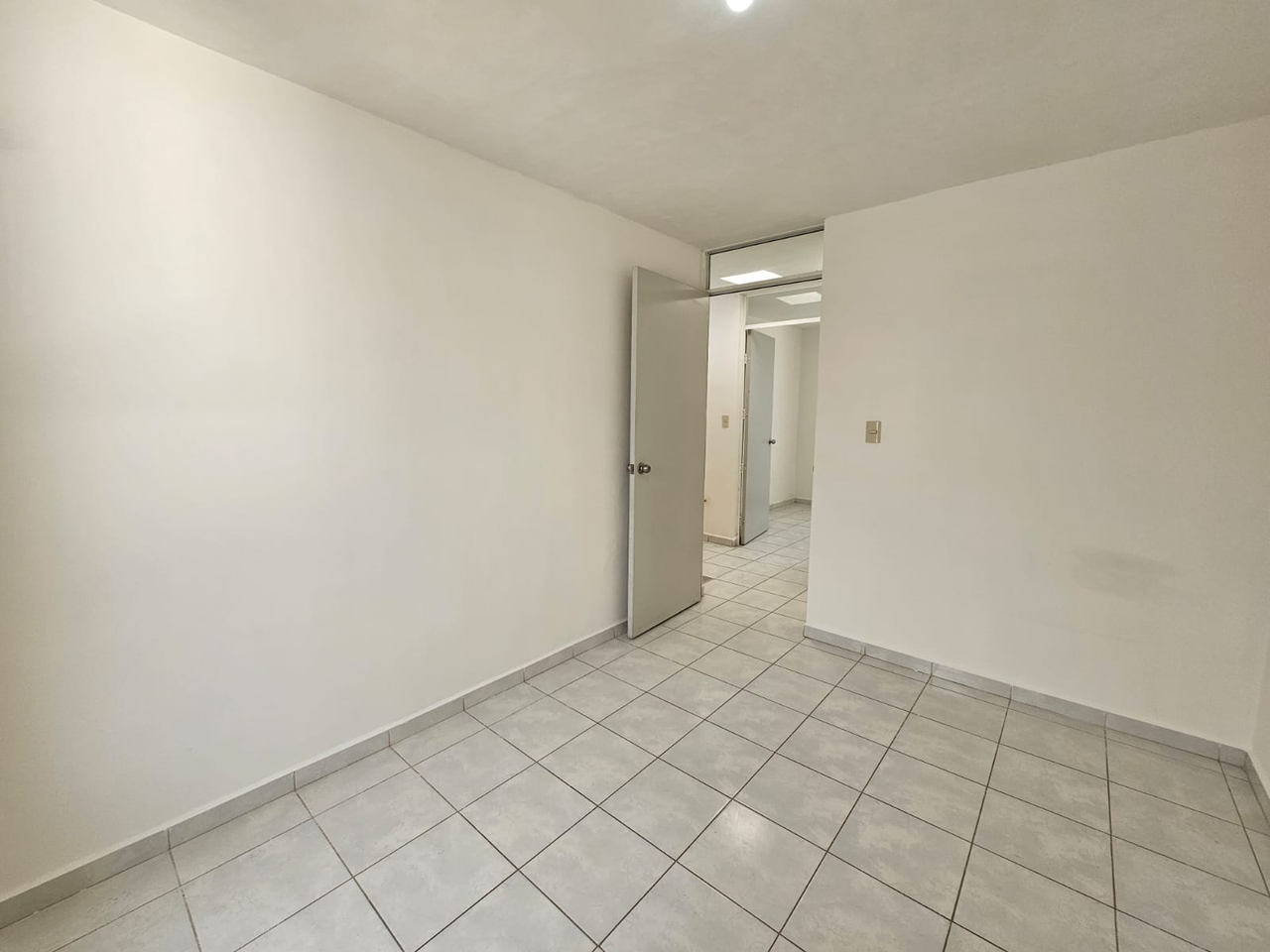 Casa en Venta-C. Fluorita, Col. Parques Diamante, García, N.L. - Miniatura 5