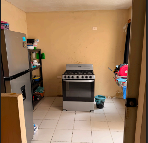 Casa en venta-Río Colorado 909, Mz. 135, Lt. 175, Fracc. Bosques La Huasteca, Santa Catarina, Nuevo León, México. - Vista 2