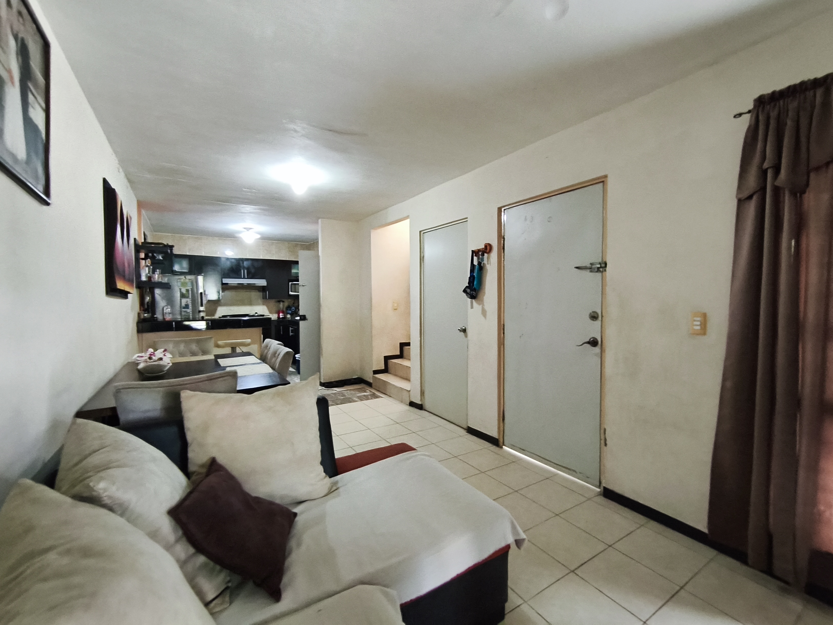 Casa en venta-Buenos Aires 217, Fracc. Renaceres Residencial 3er Sector, C.P. 66614, Ciudad Apodaca, Nuevo León, México. - Vista 2