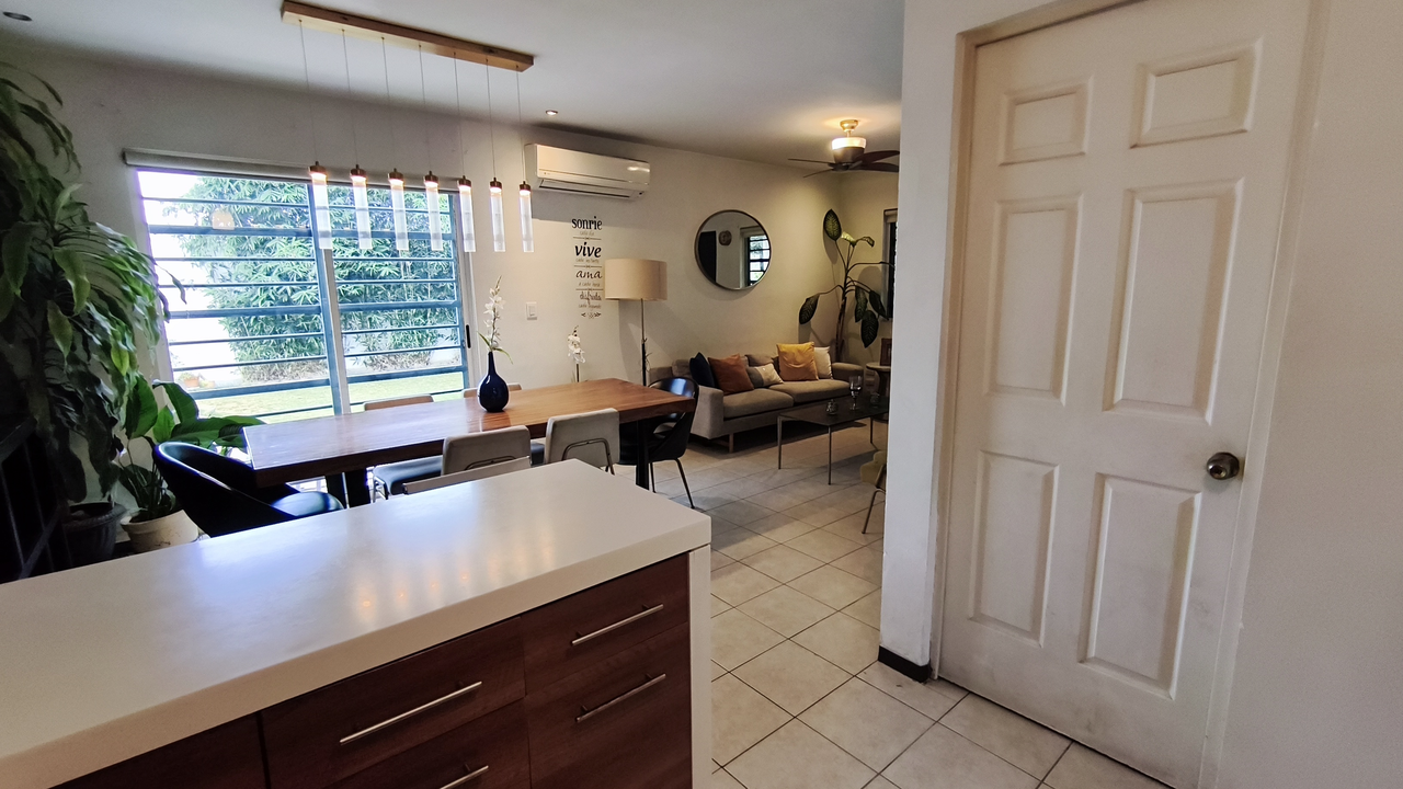 Casa en venta-Calle Cóndor No. 801, lote 11, manzana 189, fraccionamiento Santa Cecilia Residencial, Segundo Sector, C.P. 66367, municipio de Santa Catarina, Nuevo León. - Vista 4