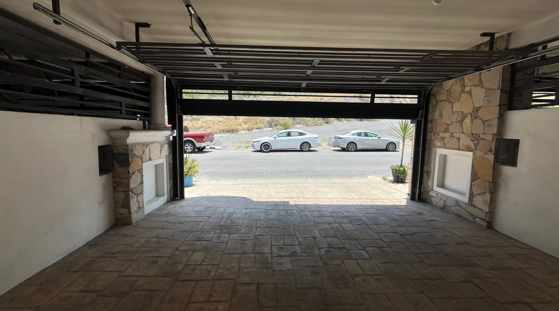 Casa en Venta-Avenida Alberto García Guzmán #3008, Condominio Horizontal Pedregal La Huasteca (Sector "D"), Santa Catarina, Nuevo León, C.P. 66354. - Miniatura 25