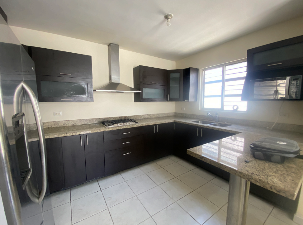 Casa en venta-Manzana 205, Lote 1, Fracc. Almería, C.P. 66626, Apodaca, Nuevo León. - Vista 3