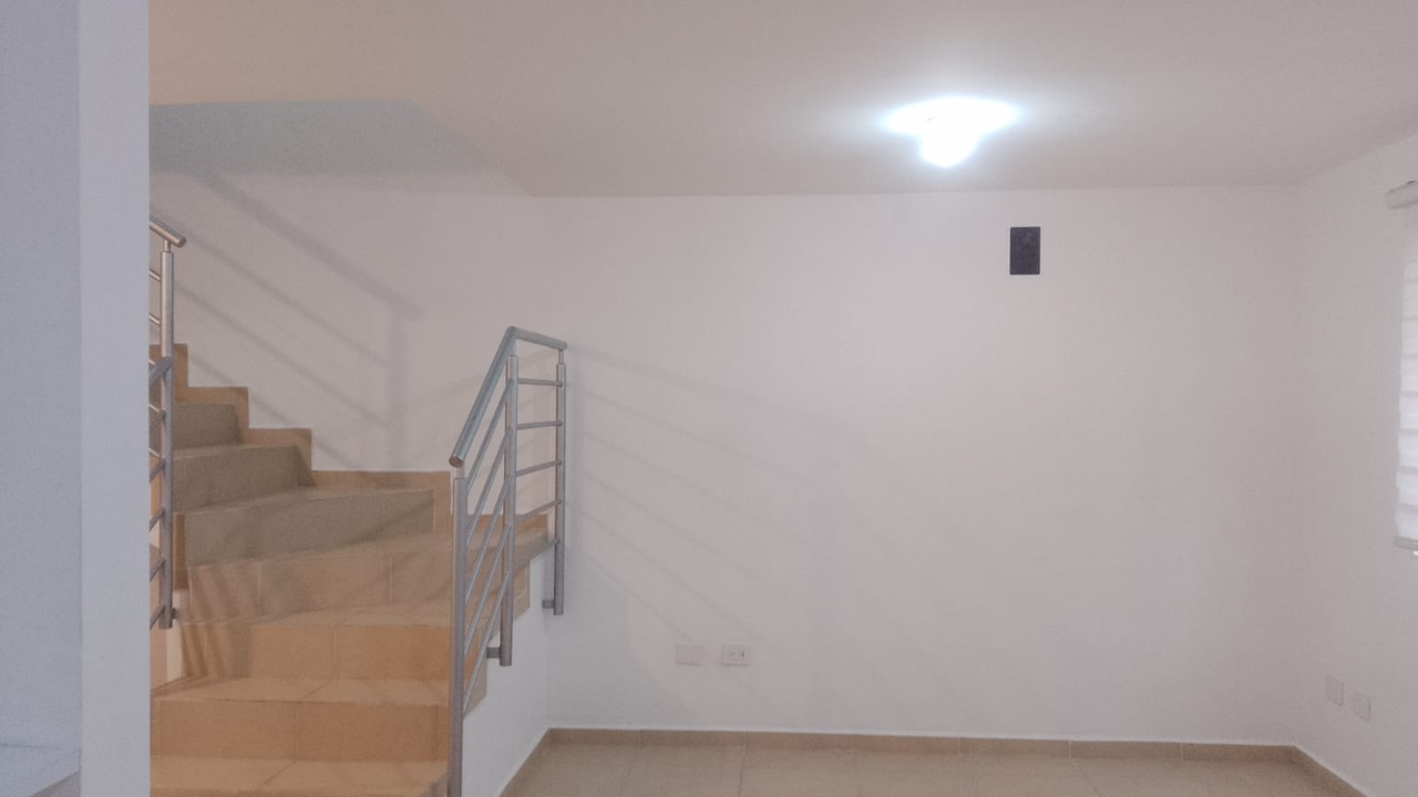 Casa en Venta en mitras poniente malaga, García | 3 Recámaras, 102 m² - Foto 1