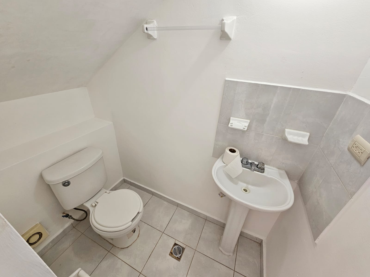 Casa en Venta-C. Fluorita, Col. Parques Diamante, García, N.L. - Miniatura 7