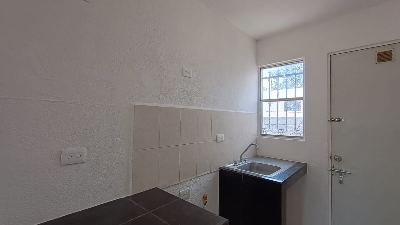 Casa en Venta en Los Cometas, Juárez | 2 Recámaras, Cochera - Miniatura 5