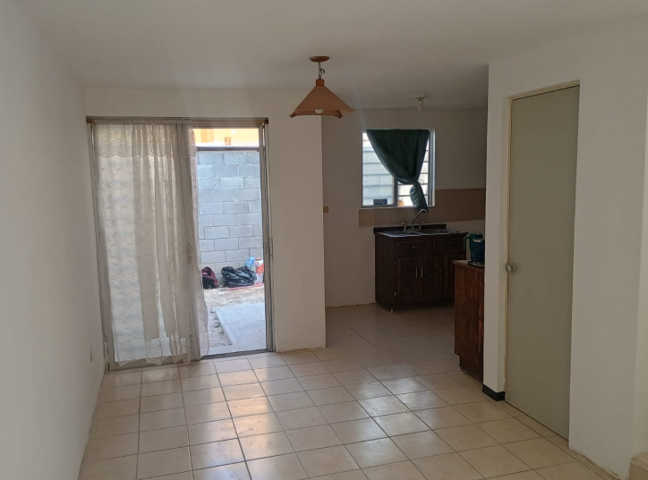 Casa en Venta en Fraccionamiento San Juan, Juárez | 2 Recámaras, 1.5 Baños - Foto 1