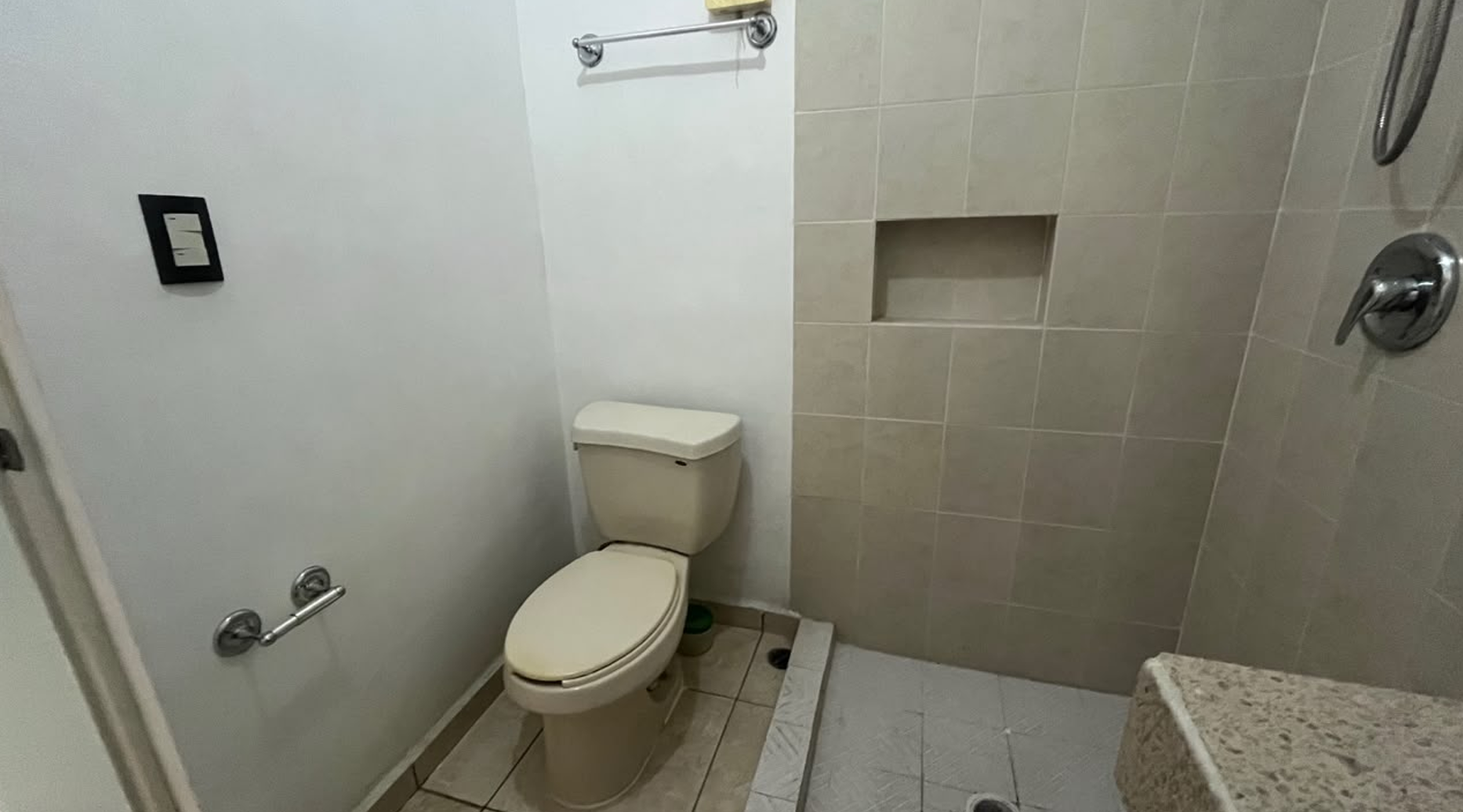 Casa en Venta-Avenida Alberto García Guzmán #3008, Condominio Horizontal Pedregal La Huasteca (Sector "D"), Santa Catarina, Nuevo León, C.P. 66354. - Miniatura 16